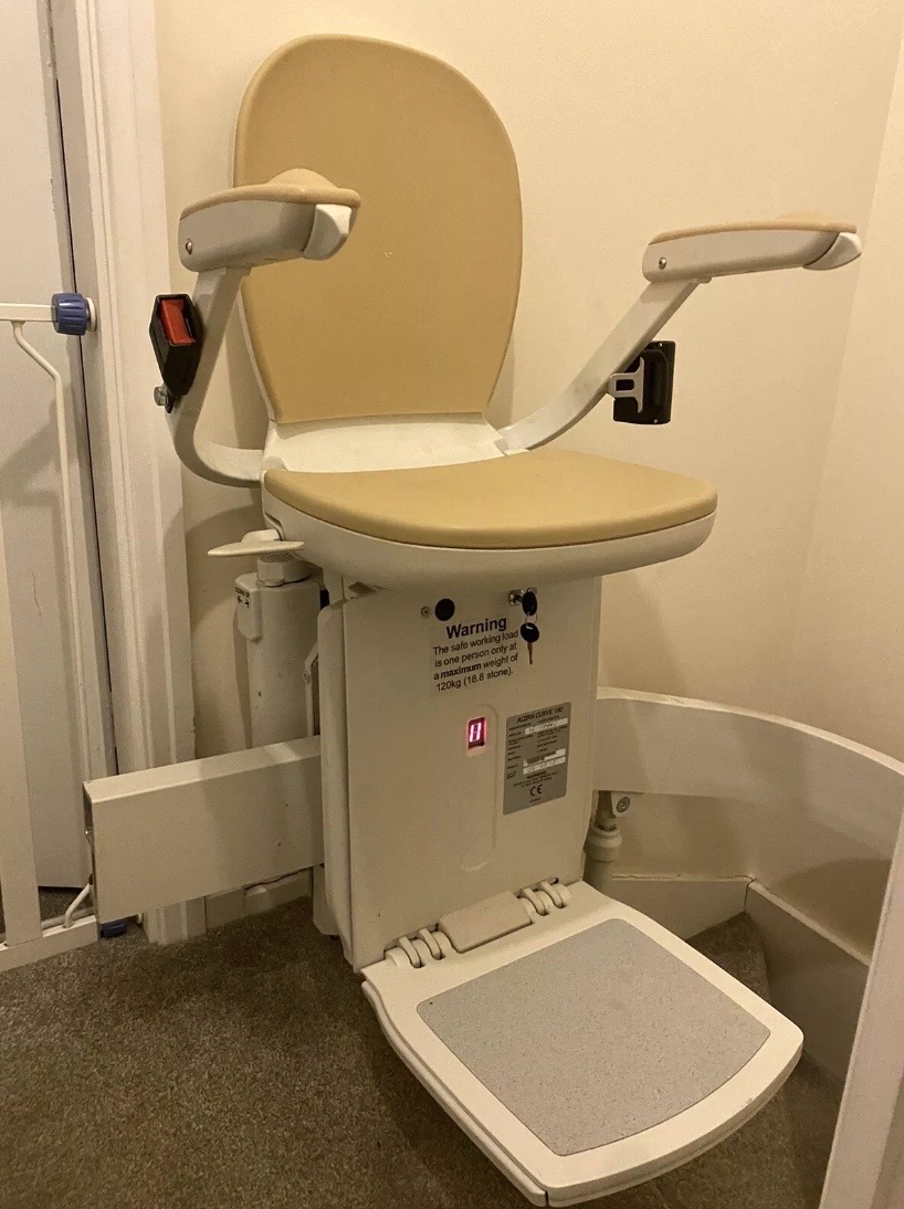 Acorn 180 – Curve Stairlift