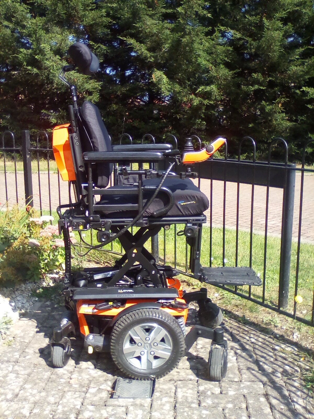 Quantum Edge 2.0 – Powered Wheelchair