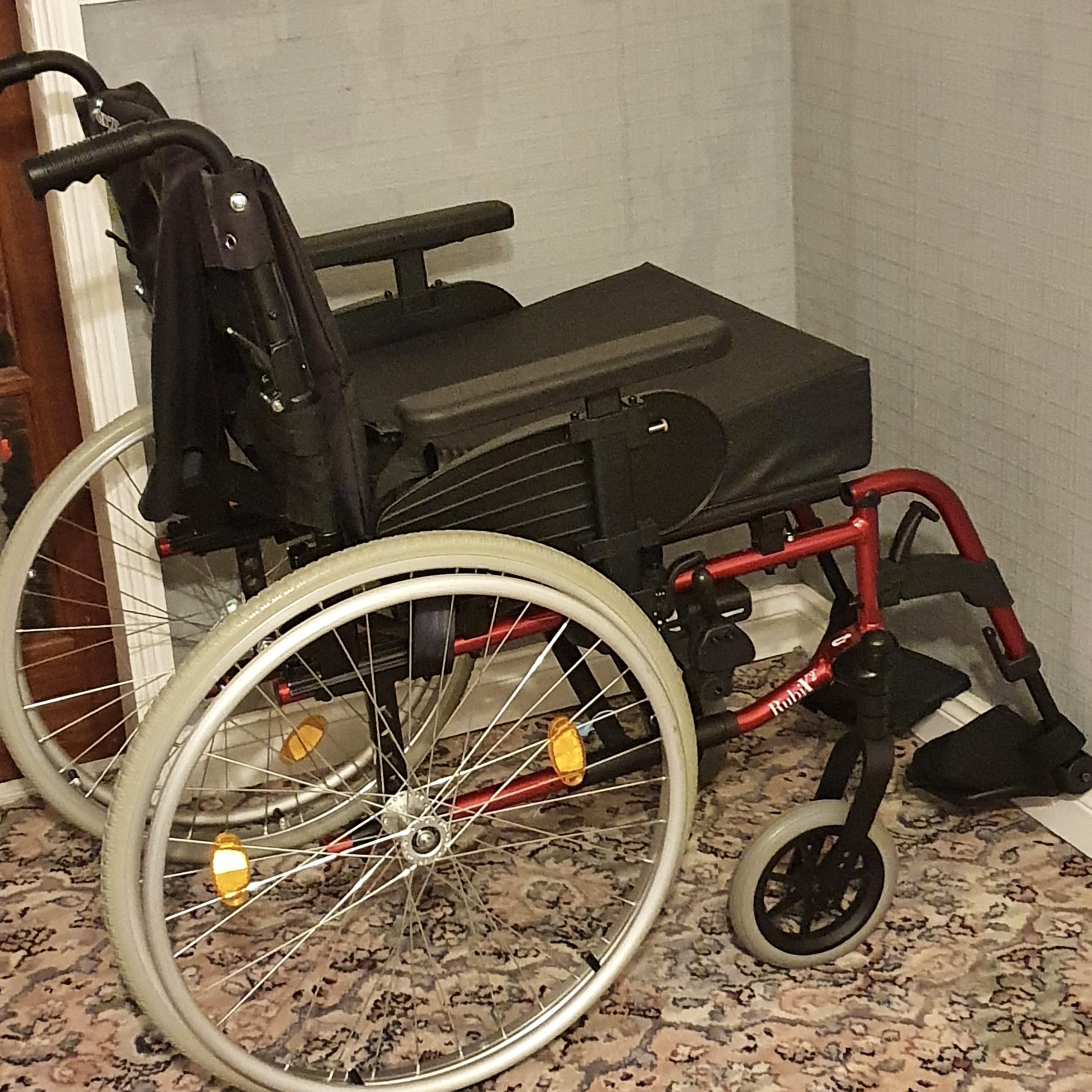 Rubix 2 – Manual Wheelchair