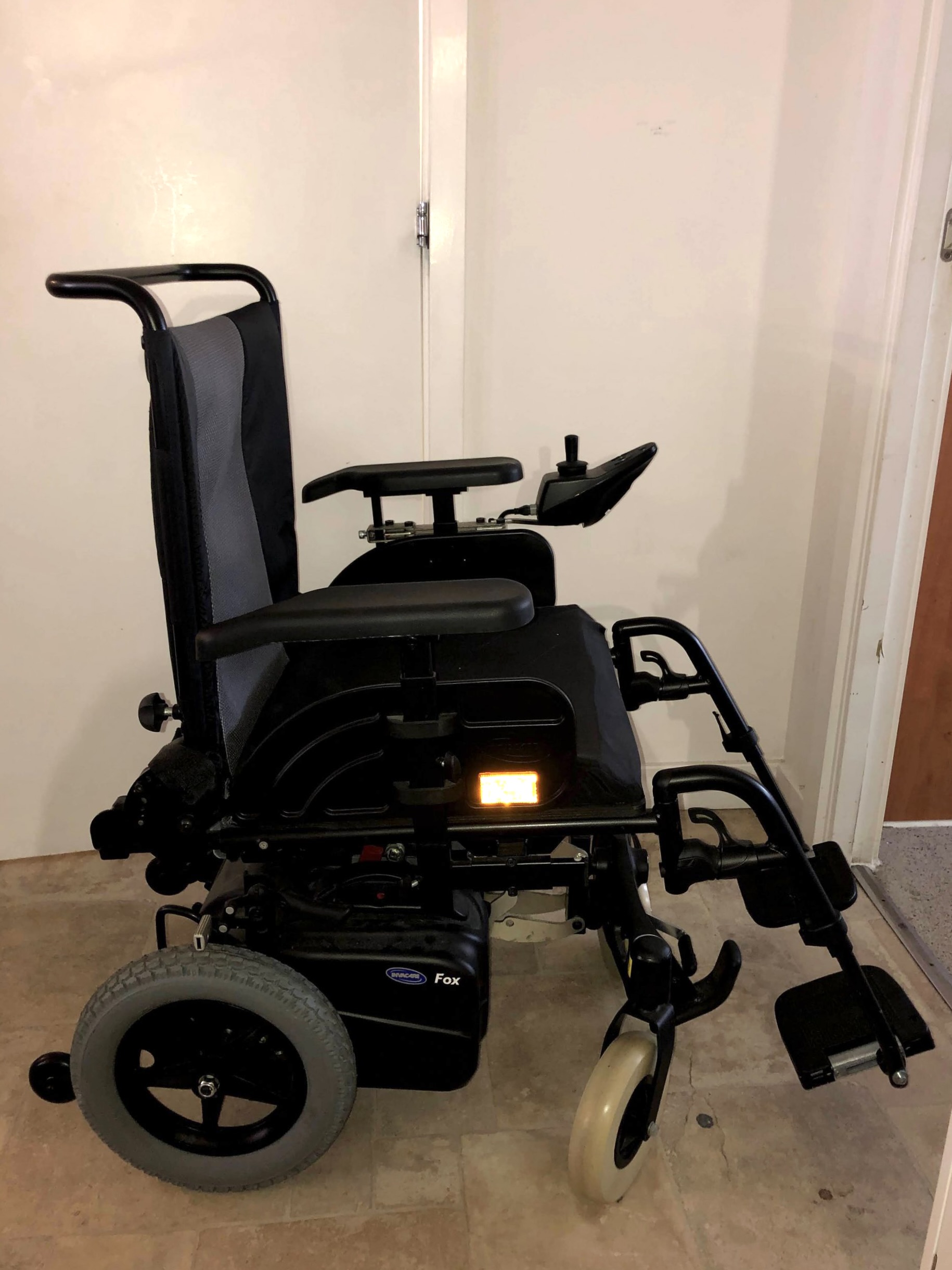 Invacare Fox – Powered Wheelchair